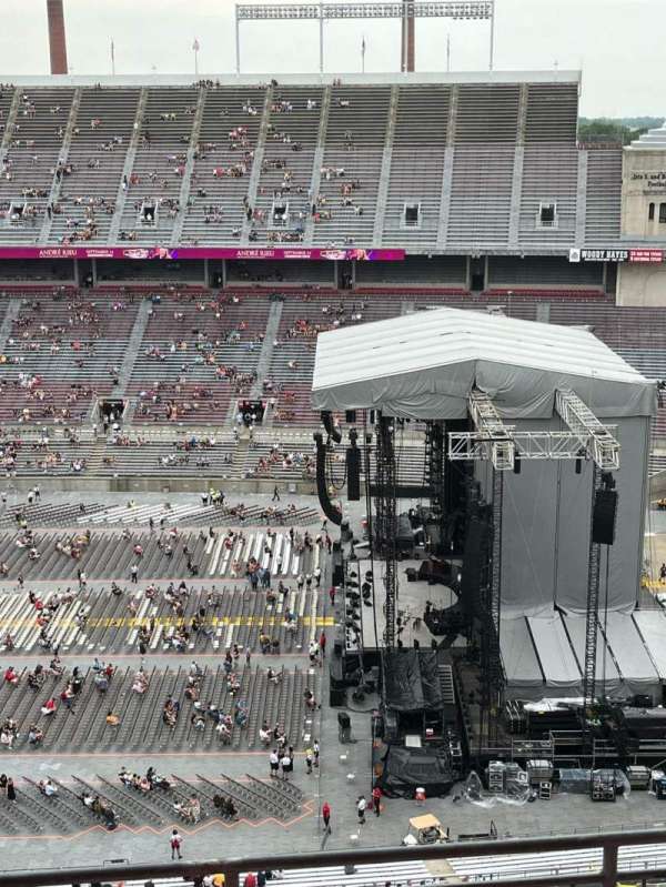 Ohio Stadium, bloc: 27D, rangée: 3, place: 4