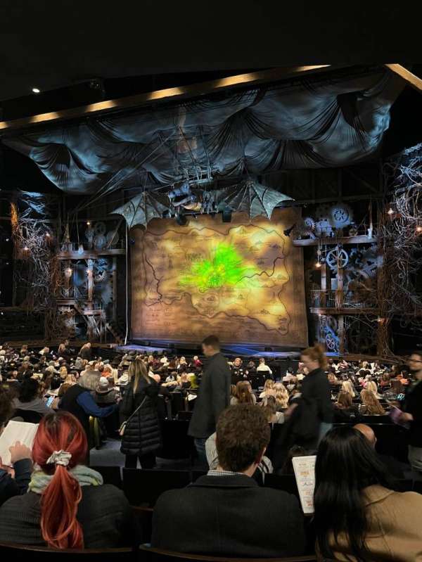 Gershwin Theatre, bloc: Orchestra R, rangée: U, place: 18