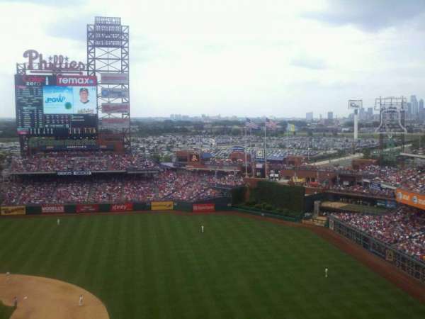 Citizens Bank Park, bloc: 413, rangée: 4, place: 21