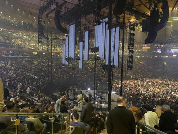 Madison Square Garden, bloc: 113, rangée: 22, place: 29