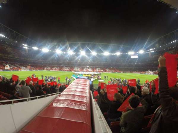 Emirates Stadium, bloc: 32, rangée: 17