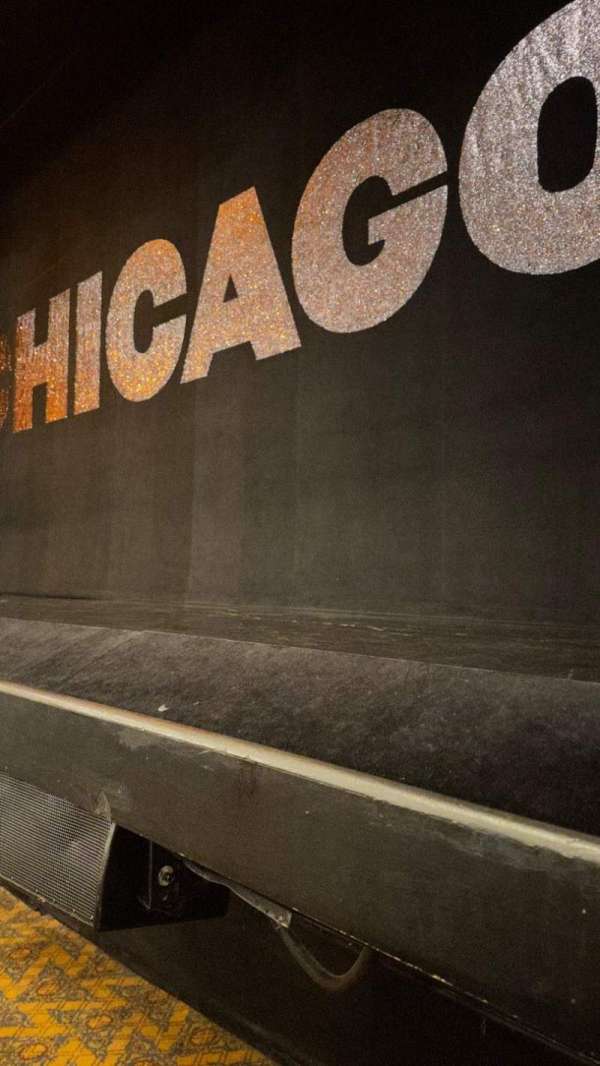 Ambassador Theatre, bloc: Orchestra R, rangée: CC, place: 6