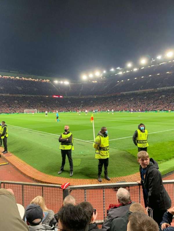 Old Trafford, bloc: E132, rangée: EE, place: 18