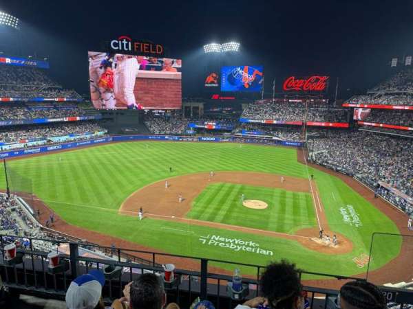 Citi Field, bloc: 420, rangée: 3, place: 2