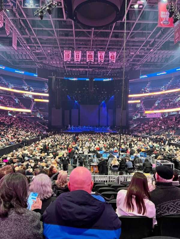 Capital One Arena, bloc: 105, rangée: J, place: 6