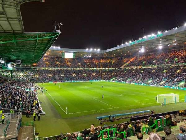 Celtic Park, bloc: 118, rangée: EE, place: 5