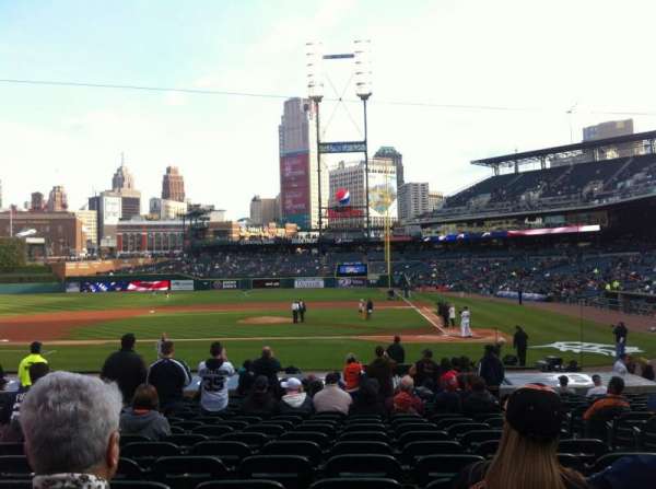 Comerica Park, bloc: 132, rangée: 25, place: 4