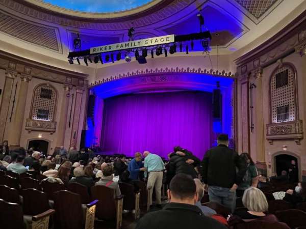 Hackensack Meridian Health Theatre, bloc: Orchestra R, rangée: S, place: 2