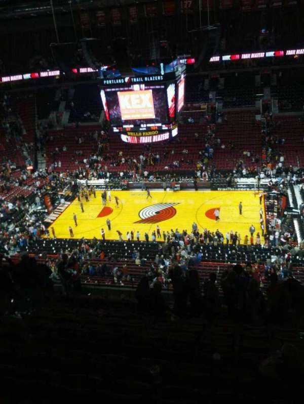 Moda Center, bloc: 317, rangée: n, place: 5