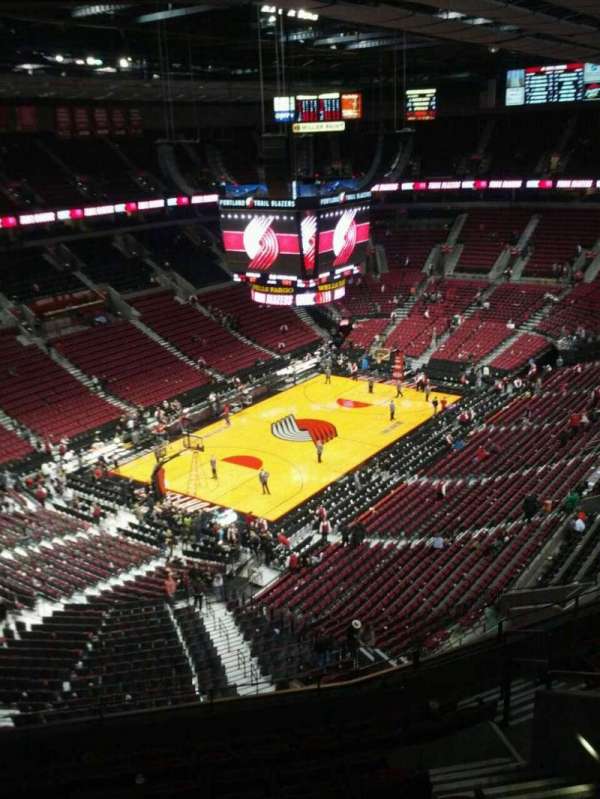 Moda Center, bloc: 323, rangée: k, place: 7