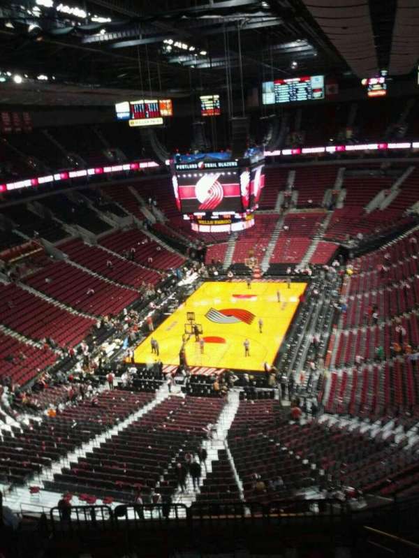 Moda Center, bloc: 325, rangée: k, place: 7