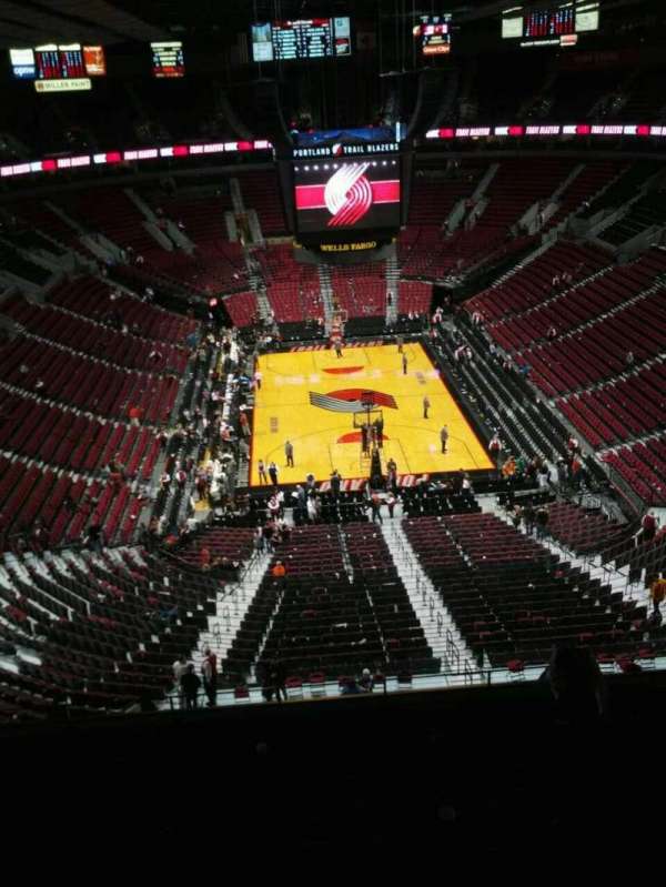 Moda Center, bloc: 324, rangée: k, place: 8