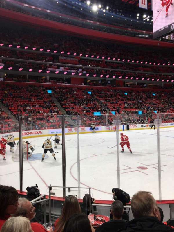 Little Caesars Arena, bloc: 113, rangée: 7, place: 5