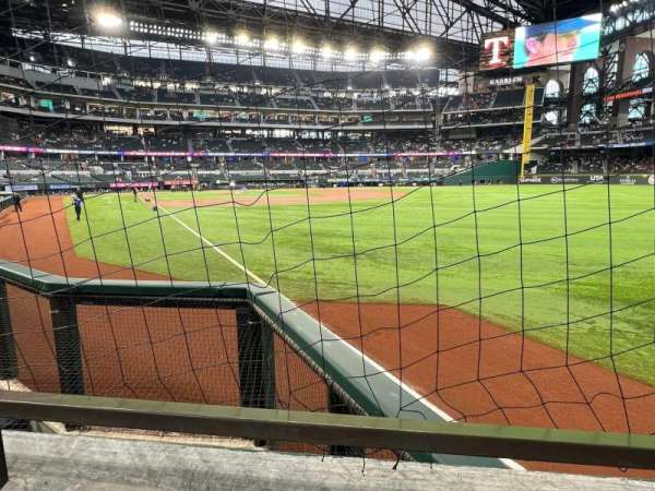 Globe Life Field, bloc: 25, rangée: 1, place: 17