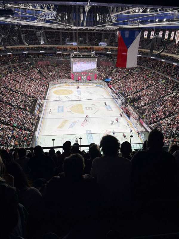 O2 Arena, Prague, bloc: 421, rangée: 12, place: 10