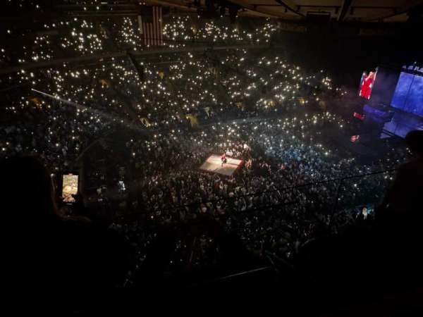 Madison Square Garden, bloc: 310, rangée: BS3, place: 13