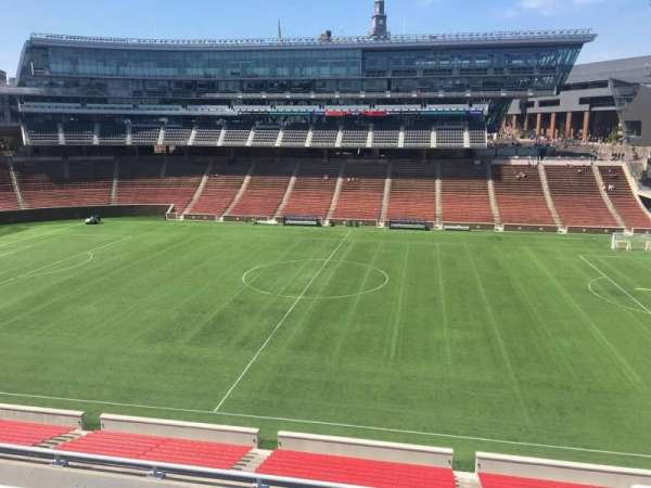 Nippert Stadium, bloc: 205, rangée: 8, place: 1