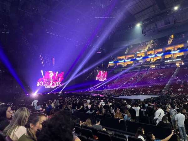 Toyota Center, bloc: 120, rangée: 6, place: 1