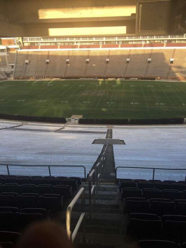 Davis Wade Stadium, bloc: 106, rangée: 68, place: 01