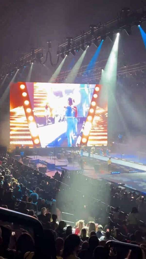 Barclays Center, bloc: 19, rangée: 19, place: 12