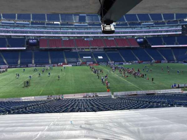 Gillette Stadium, bloc: 111, rangée: 38, place: 10
