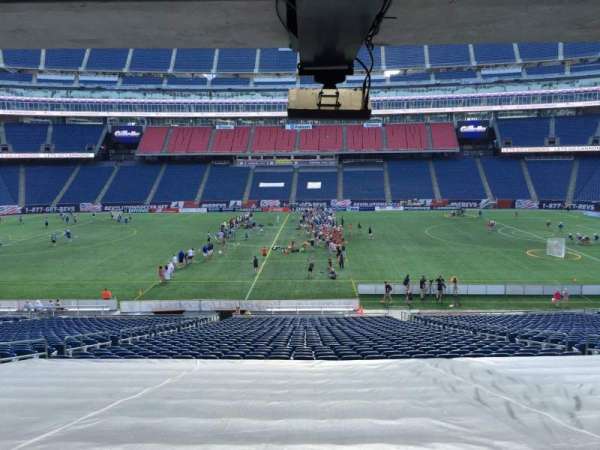 Gillette Stadium, bloc: 109, rangée: 38, place: 12