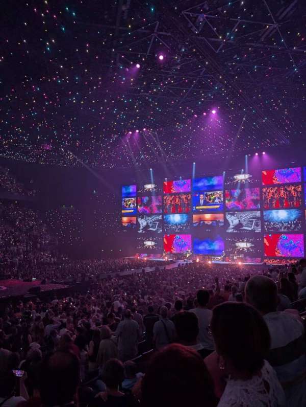 Accor Arena, bloc: Gradin E, rangée: 18, place: 10