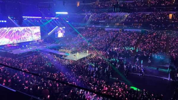 American Airlines Center, bloc: 216, rangée: A, place: 2