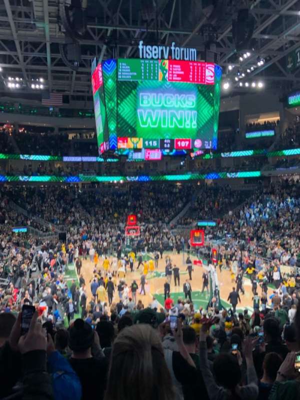 Fiserv Forum, bloc: 113, rangée: 20, place: 9
