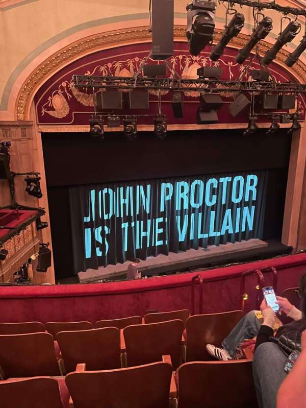 Booth Theatre, bloc: Mezzanine L, rangée: E, place: 7
