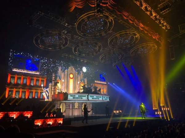 Toyota Arena, bloc: 117, rangée: E, place: 3