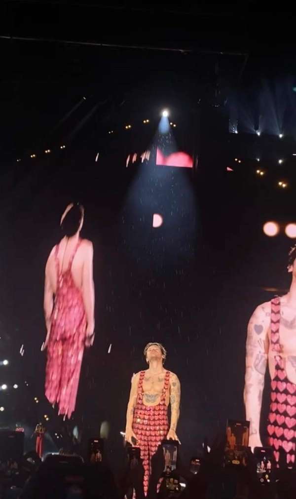 Wembley Stadium, bloc: Front Pit, rangée: 13