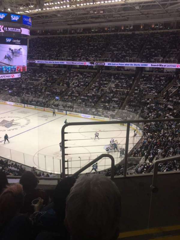 SAP Center, bloc: 212, rangée: 4, place: 1