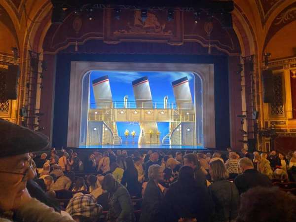 Liverpool Empire, bloc: Stalls, rangée: N, place: 28