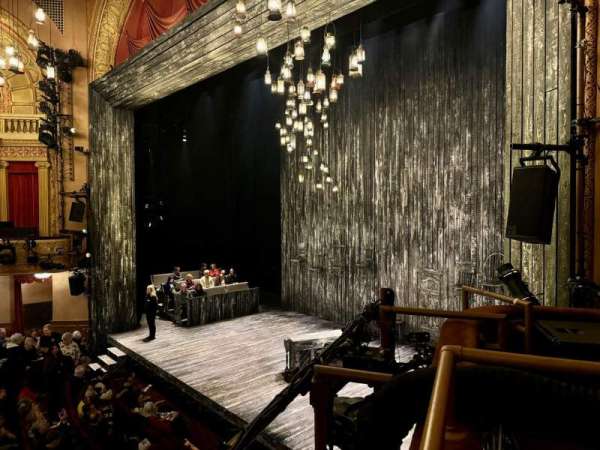 Barrymore Theatre, bloc: Right Middle Box, rangée: E, place: 4