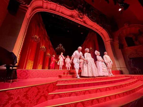 Pasadena Playhouse, bloc: Orchestra, rangée: A, place: 17