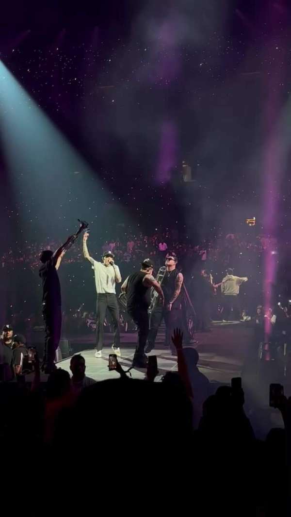 Barclays Center, bloc: 24, rangée: 2