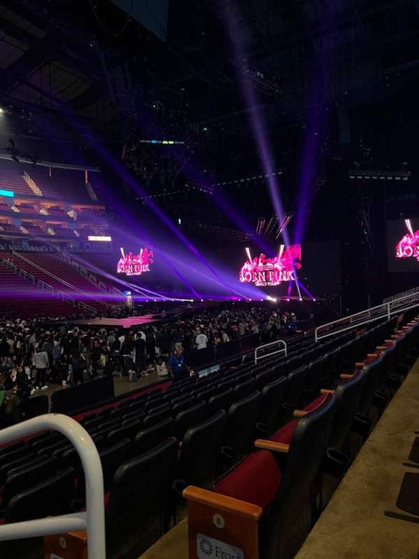 Toyota Center, bloc: 120, rangée: 9, place: 1