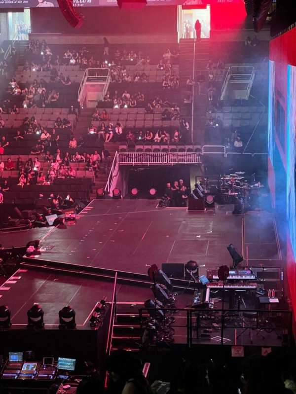 SAP Center, bloc: 127, rangée: 22, place: 11-12