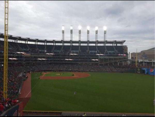 Progressive Field, bloc: 311, rangée: C