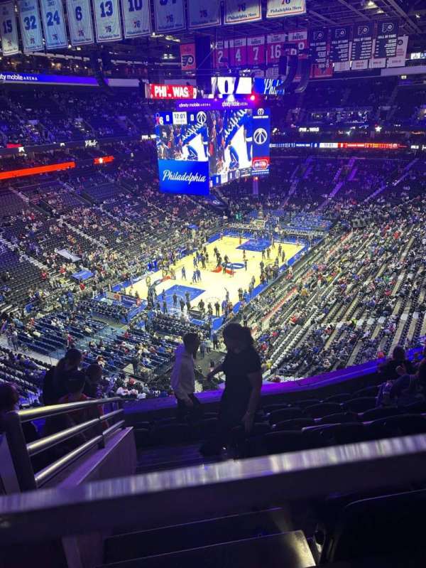Xfinity Mobile Arena, bloc: 209A, rangée: 8, place: 2
