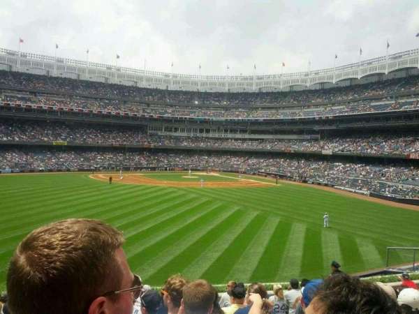 Yankee Stadium, bloc: 238, rangée: 14, place: 11