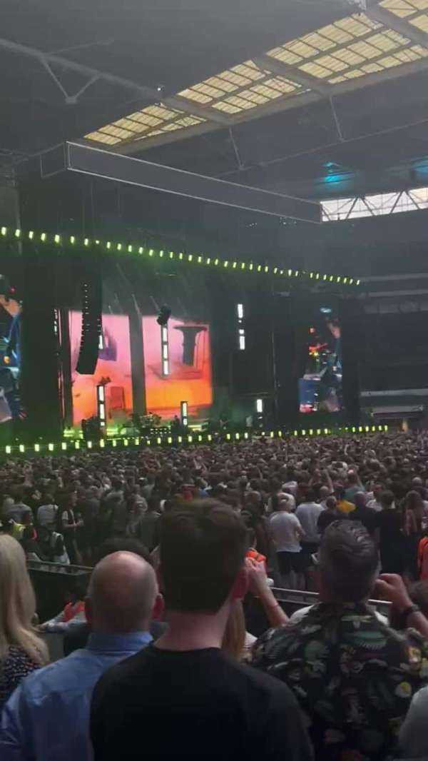 Wembley Stadium, bloc: 123, rangée: 8, place: 24   25