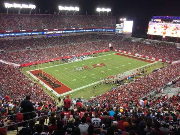 Raymond James Stadium, bloc: 304, rangée: BB, place: 6