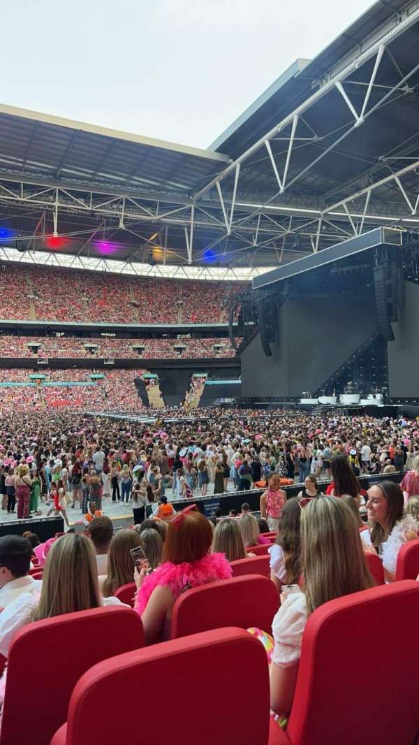 Wembley Stadium, bloc: 143, rangée: 17, place: 13