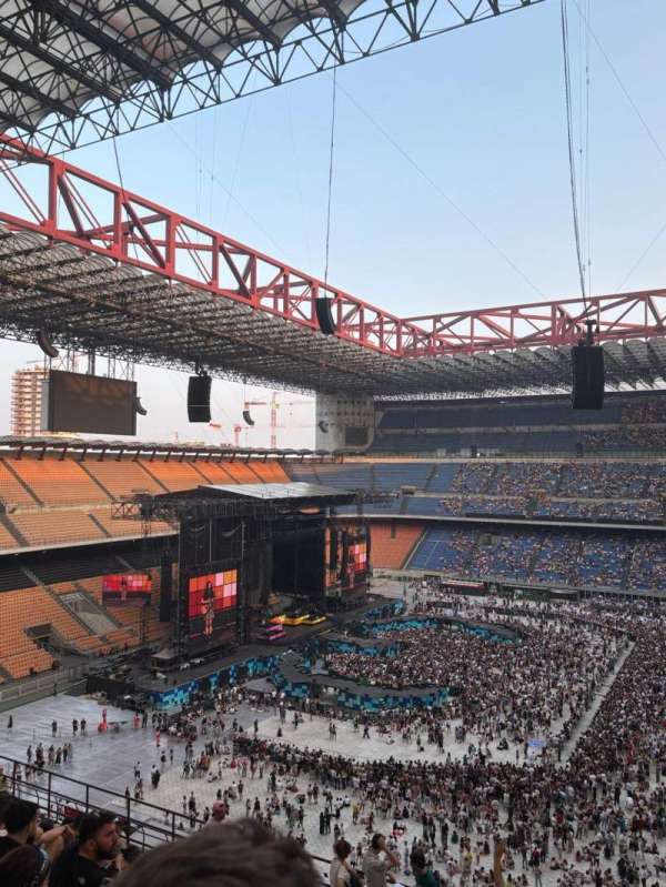 San Siro, bloc: 244, rangée: 14, place: 4