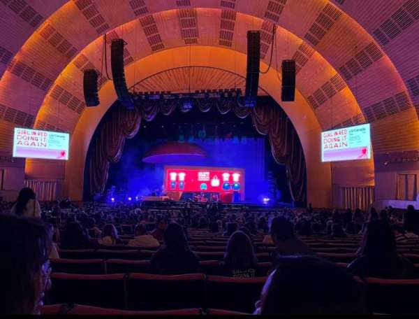 Radio City Music Hall, bloc: Orchestra 3, rangée: K, place: 307