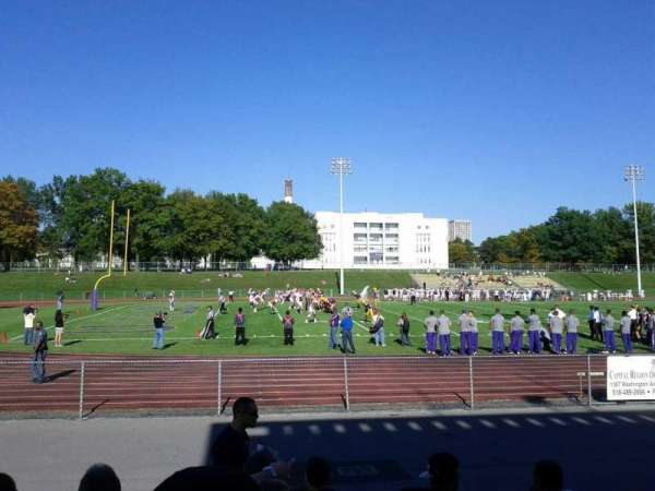 University Field, Albany, bloc: 800, rangée: H, place: 11