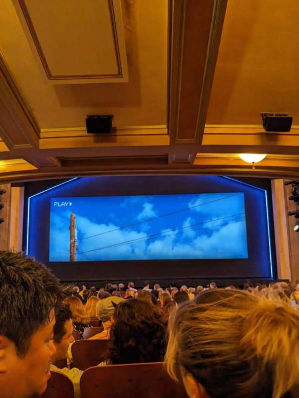 Booth Theatre, bloc: Orchestra C, rangée: O, place: 112