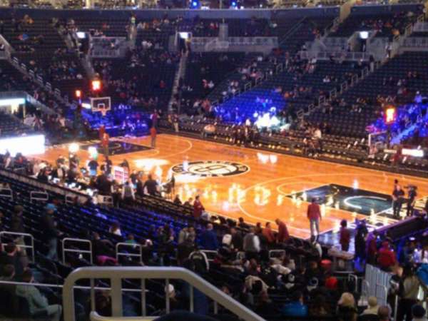 Barclays Center, bloc: 104, rangée: 5, place: 2